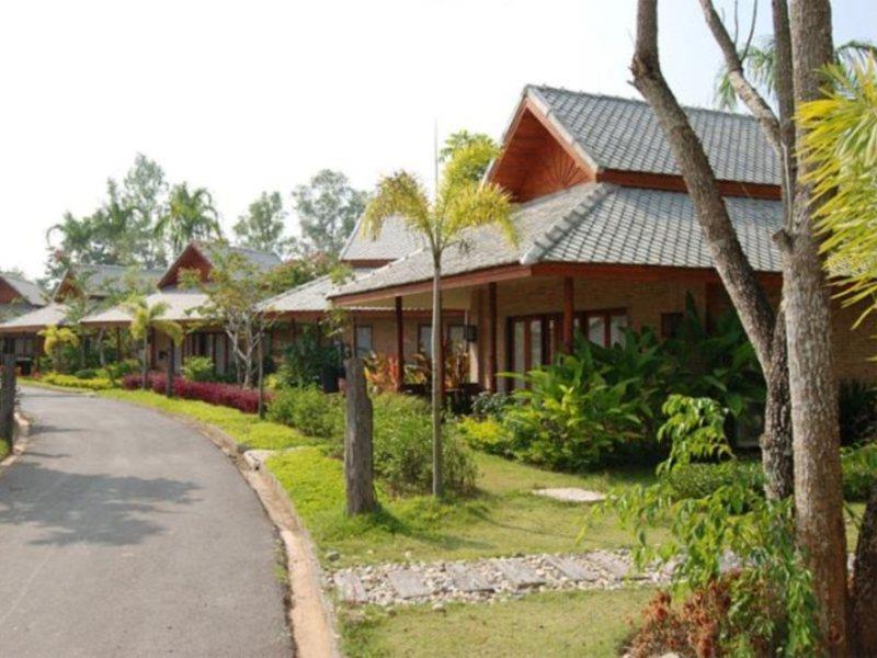 Phowadol Resort And Spa Chiang Rai Bagian luar foto